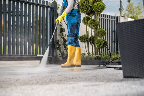 Fence Pressure Washing in Clintonville, WI