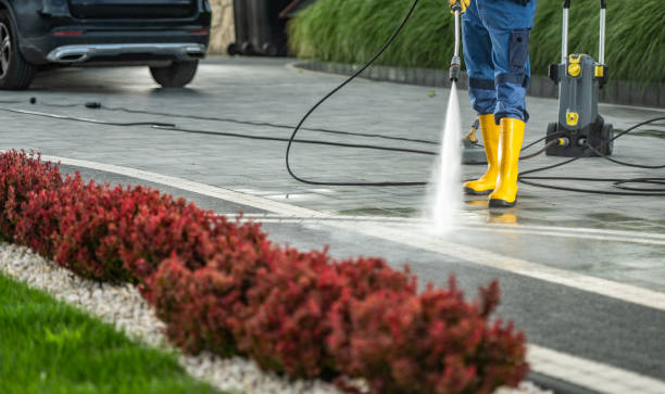 Best Residential Pressure Washing Services  in Clintonville, WI